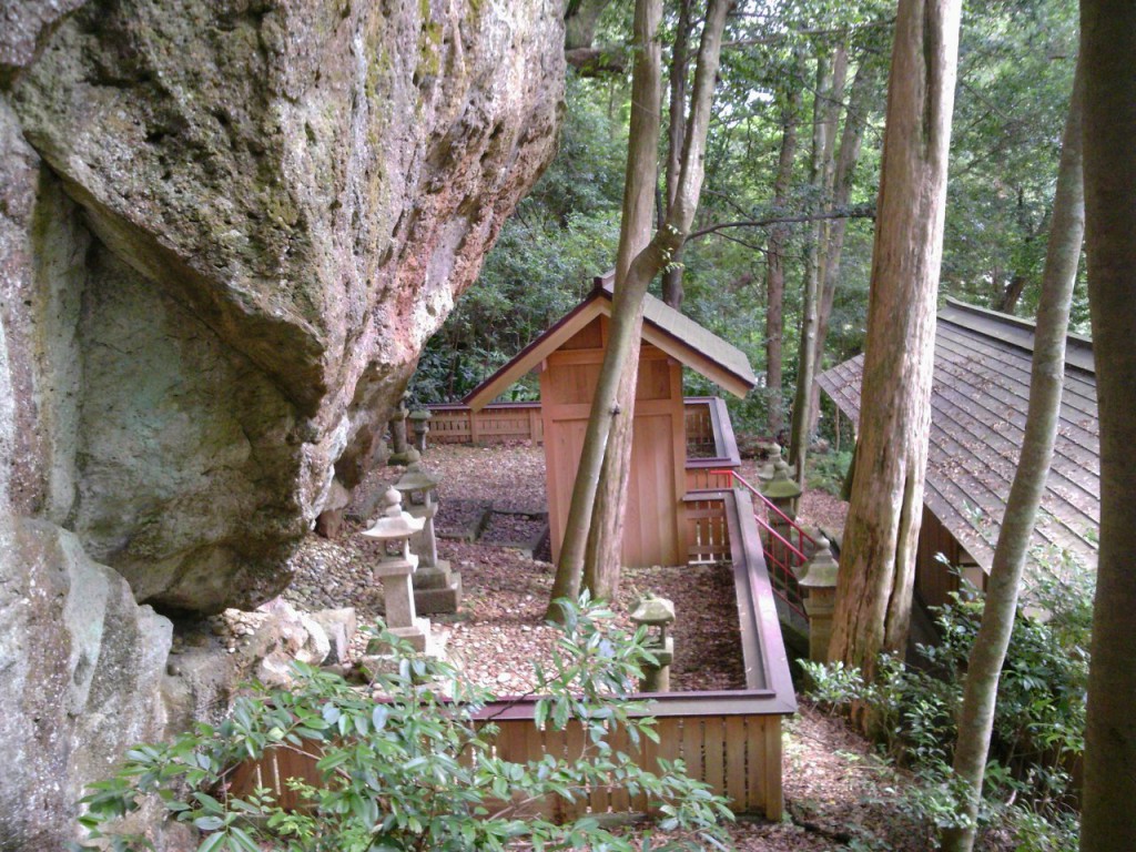 神内神社